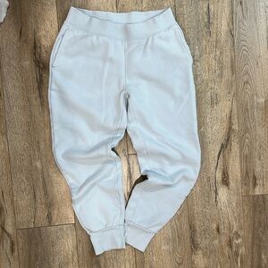 🩵 Aritzia TNA COZY FLEECE PERFECT POCKET SWEATPANT